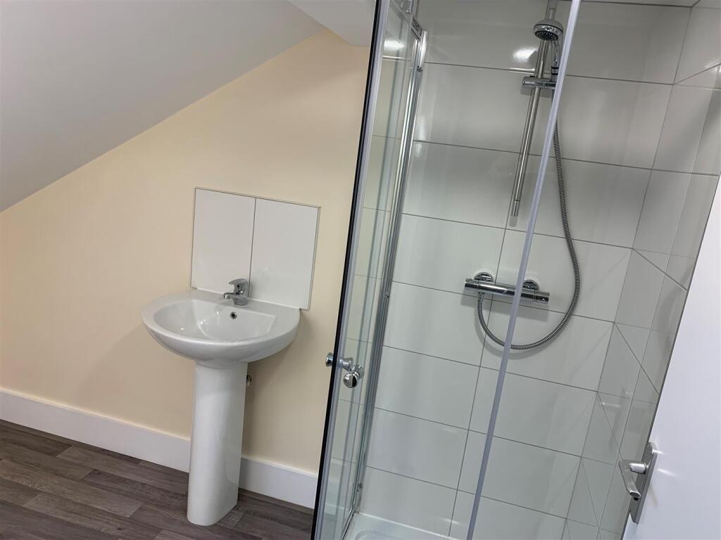 Top Floor Shower Room