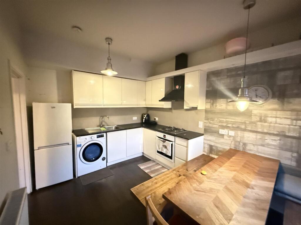 Kitchen 2