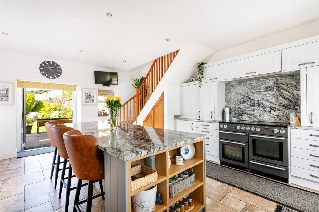 Kitchen/Breakfast
