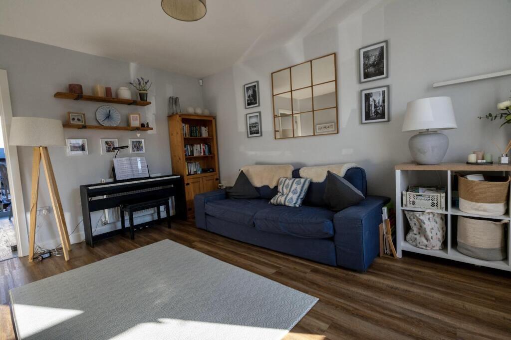 PHOTO-2025-04-06-21-49-15 10.jpeg