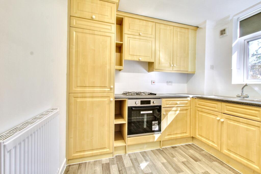 3.kitchen.jpg