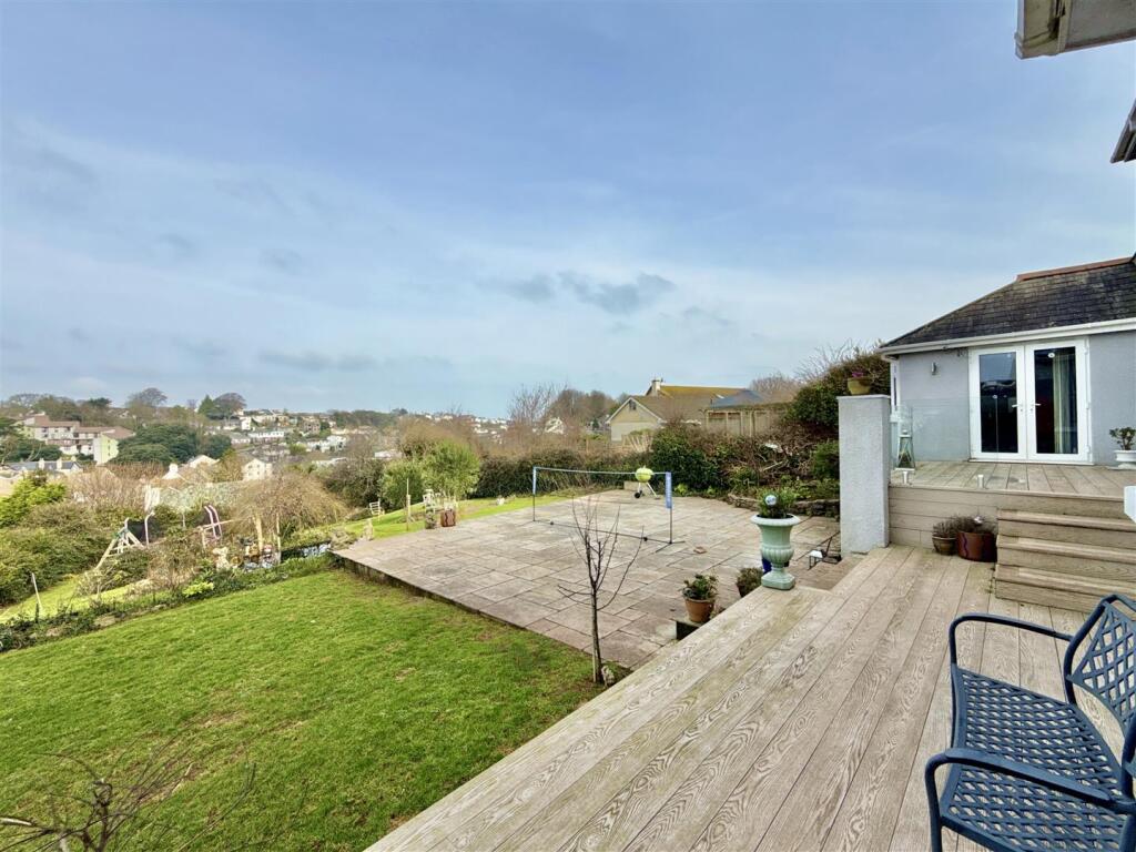 Sun Deck To Garden.jpg