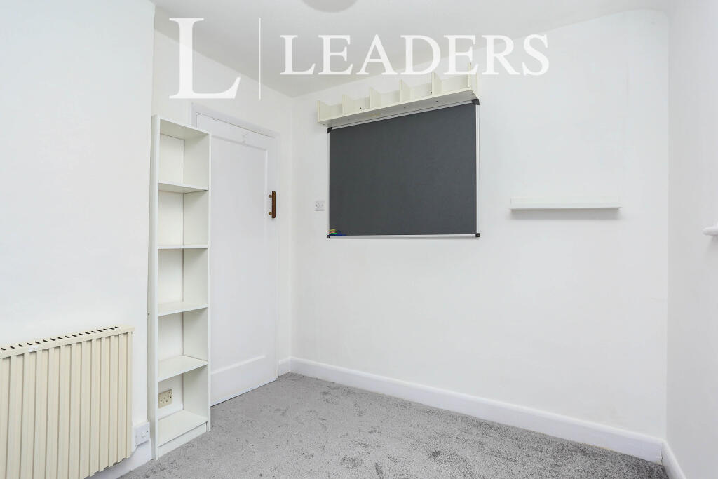 Second bedroom