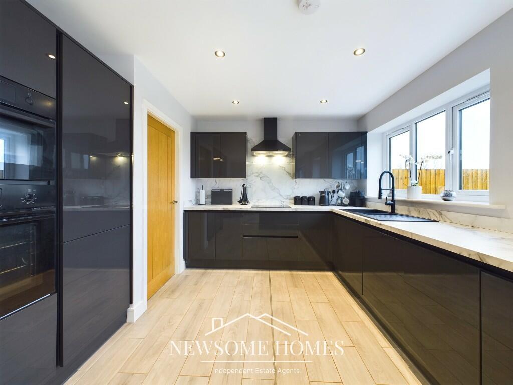 Kitchen/ Family Room