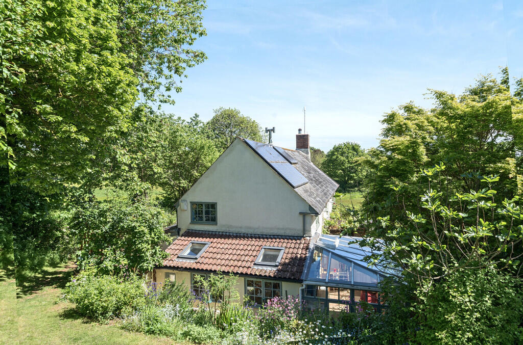 1296449-5-6825cdc...