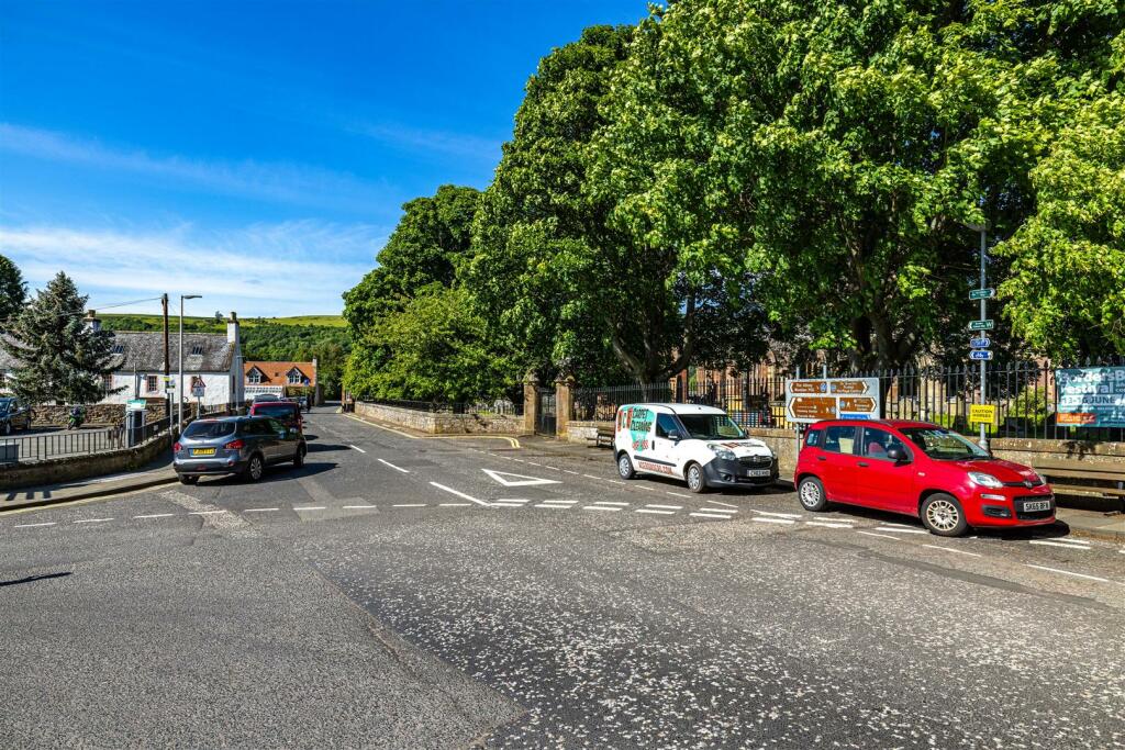 Melrose Town 23.JPG