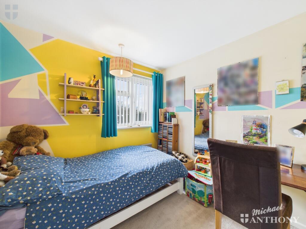 CAM03218G0-PR0546-STILL005