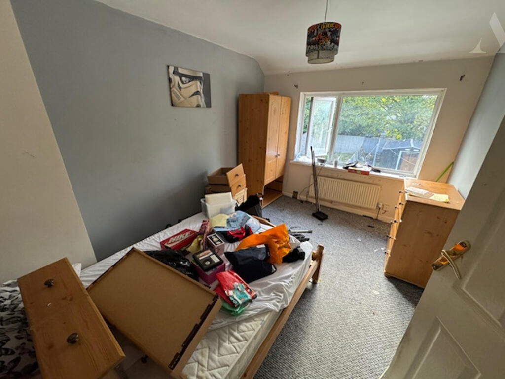 11 Findon Road - Bedroom 2.jpeg