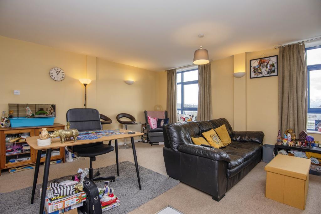 Lounge / Kitchen