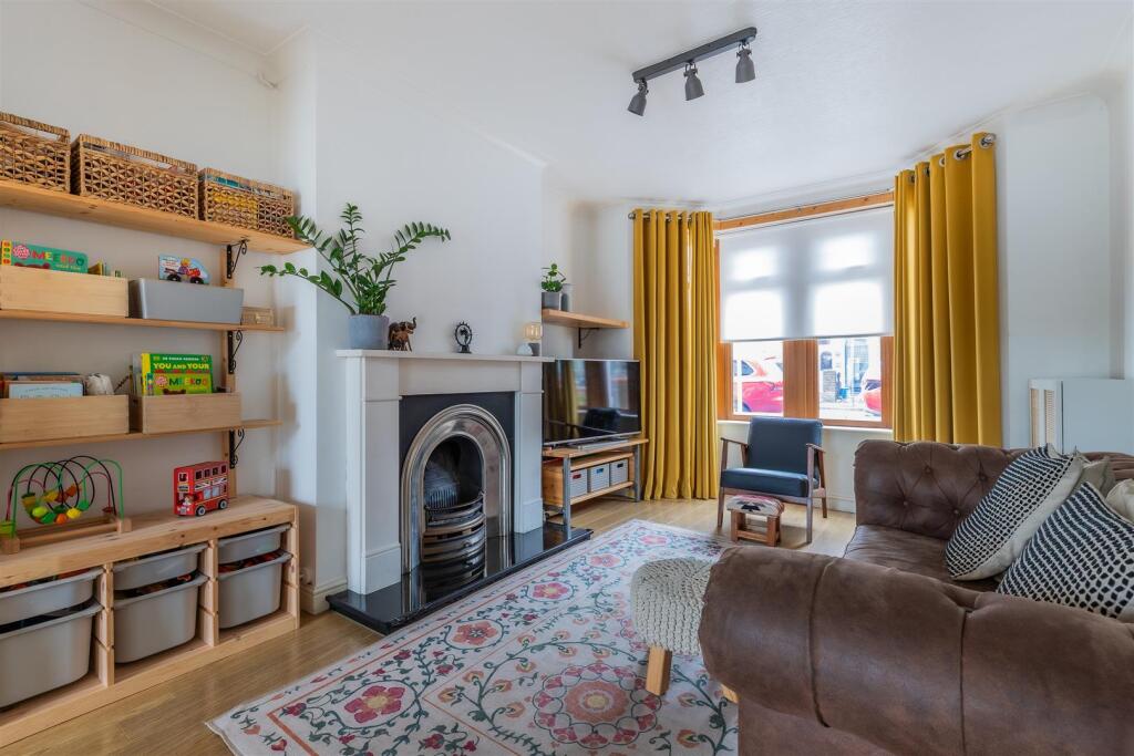 Corporation Road 163-7.jpg