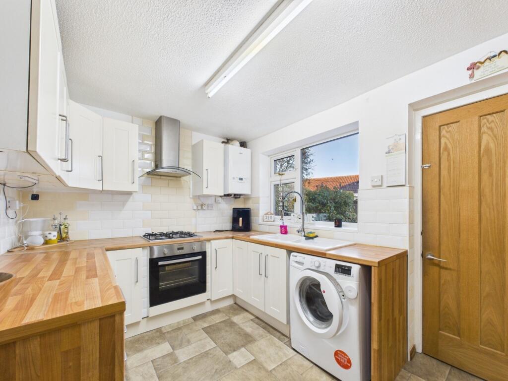Kitchen/Breakfast Area