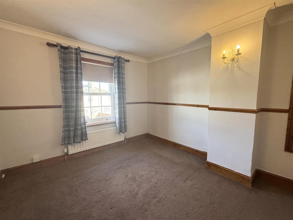 Bedroom 2.jpg