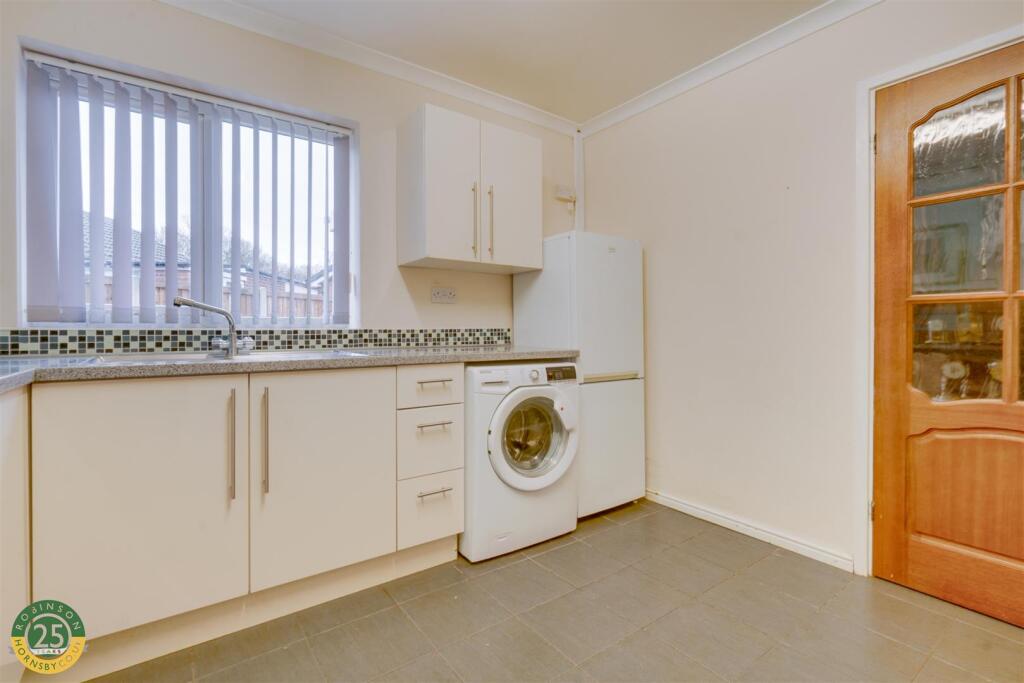 Kitchen Breakfast Room 3.jpg