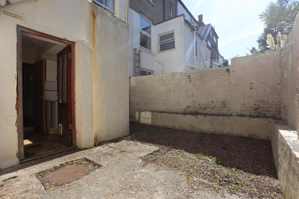 47 Rugby Place new patio.JPG