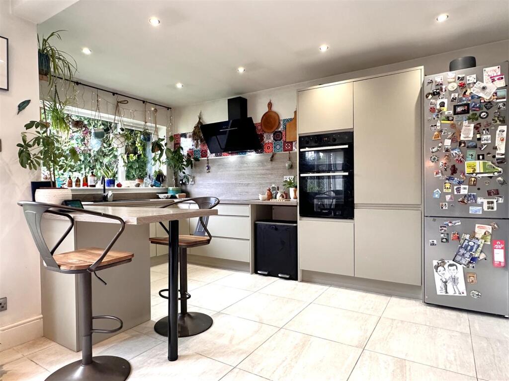 Stylish Breakfast Kitchen 007