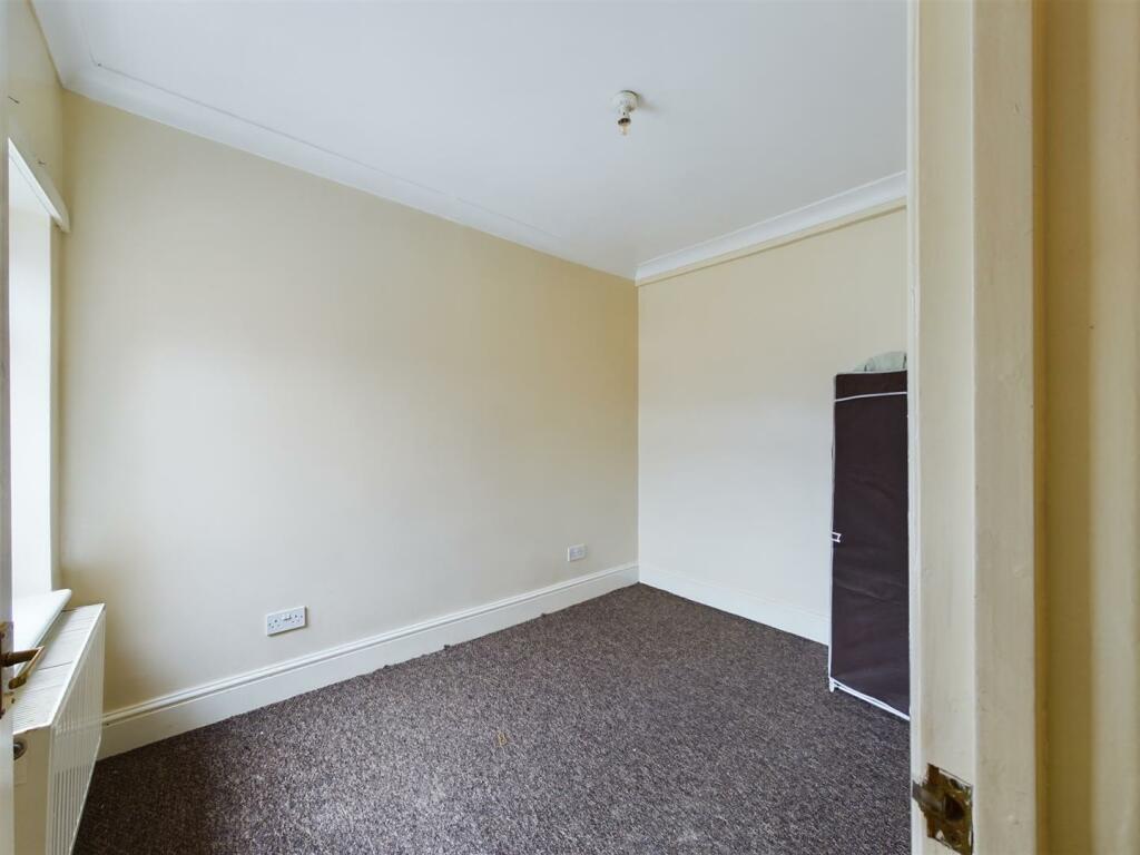 Bedroom 2.jpg