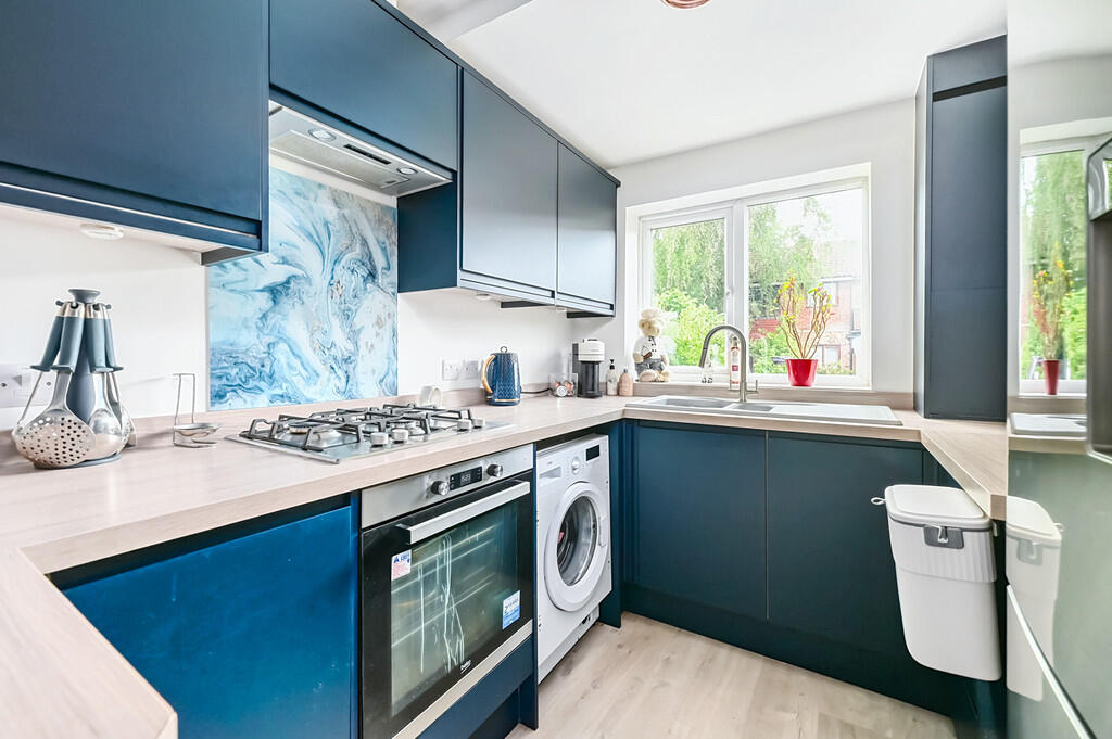 43 Foxley Close (...