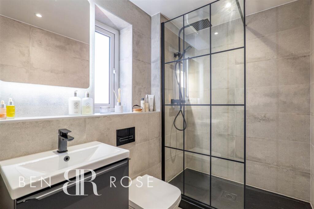 Master Bedroom Ensuite