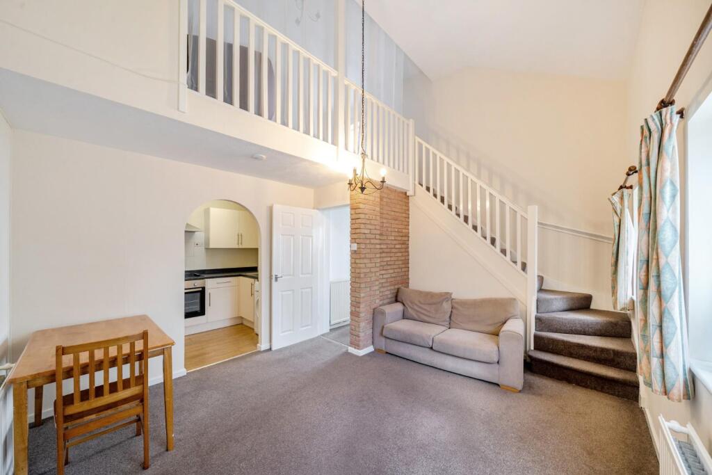 Lounge to kitchen.jpg