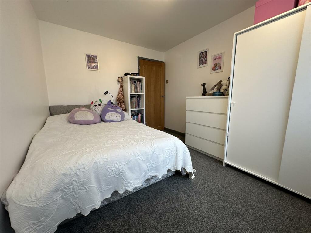 32b 15.jpg