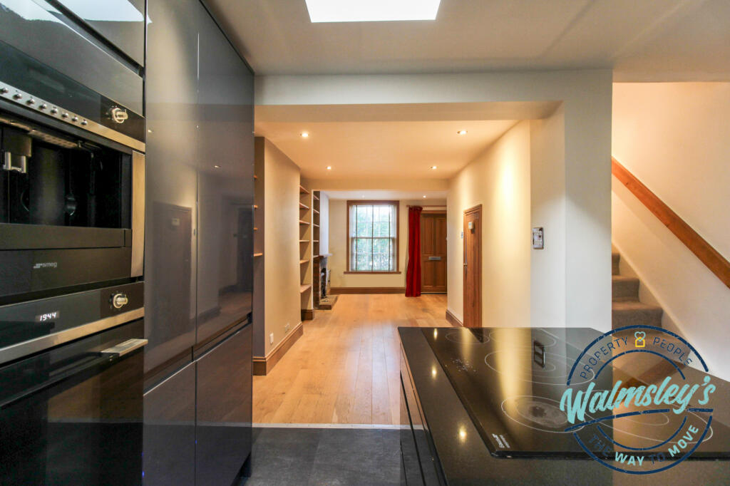 Kitchen towards frontage
