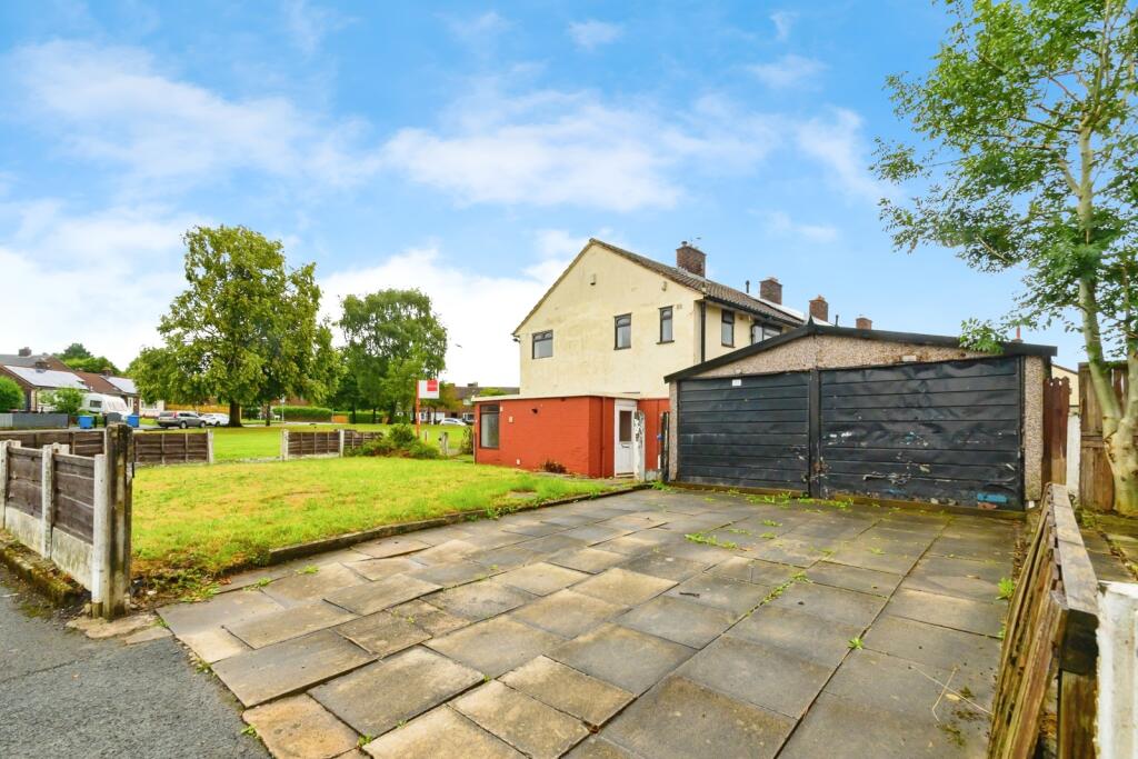 Side Garden/Parking