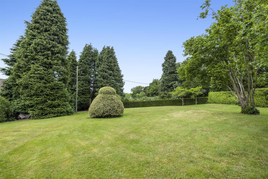 Brookwell-Cottage-Brookwell-Lane-Bramley-GU5-0LQ-2