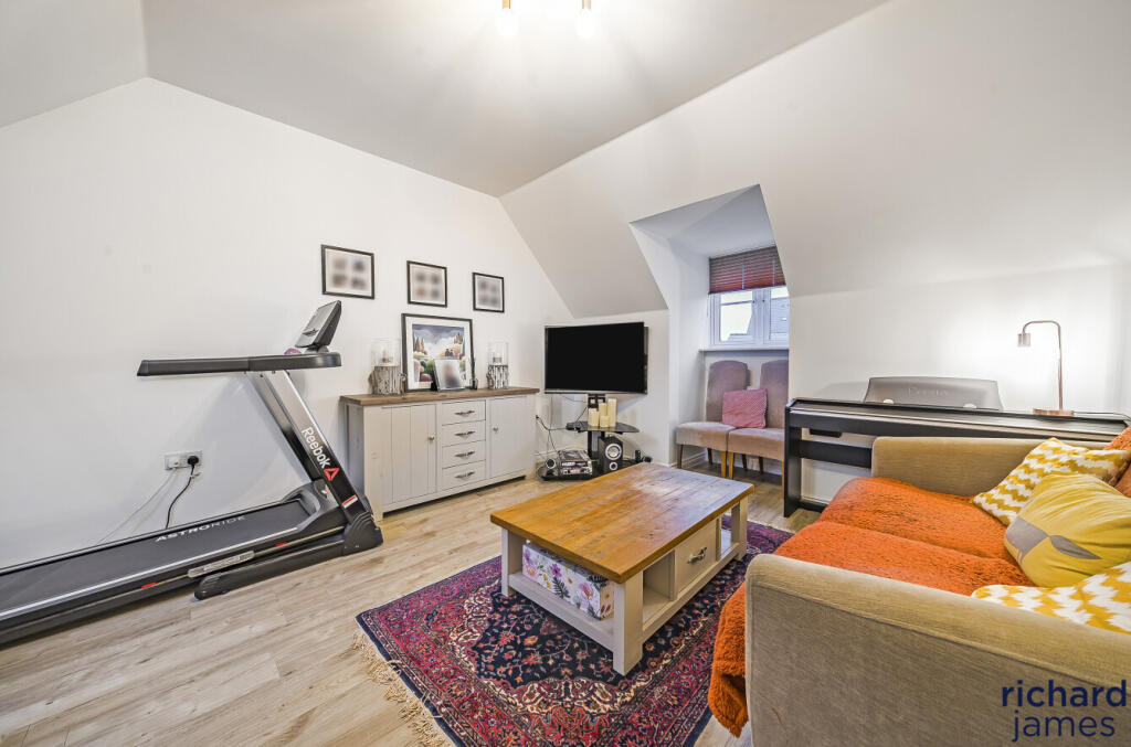 34884298-ff6f-4e6...