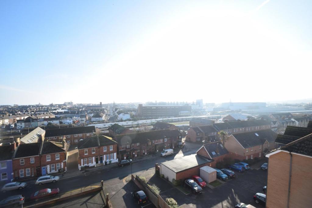 27 Esher House view 2.JPG