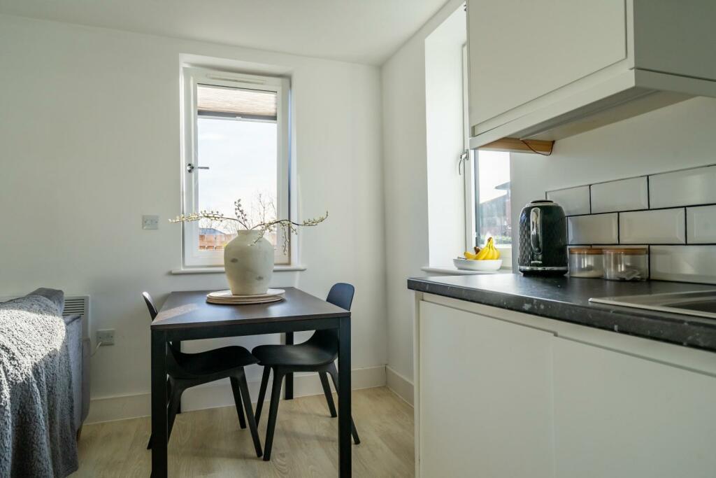 block c aviaotor court (4 of 15).jpg