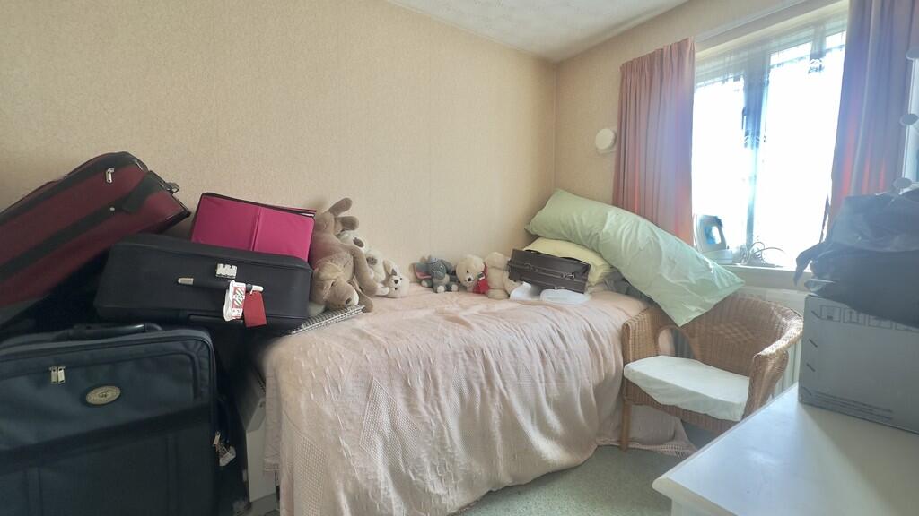 3E2D2E77-C06F-435...