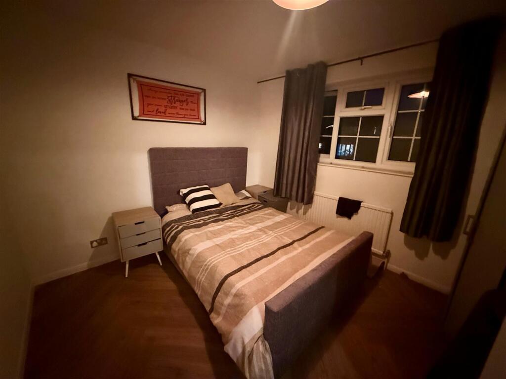 17 Rugby Road Bedroom 2.jpg
