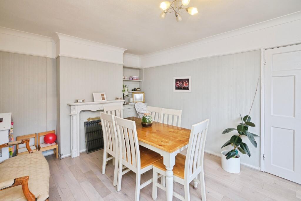 Living / Dining Room
