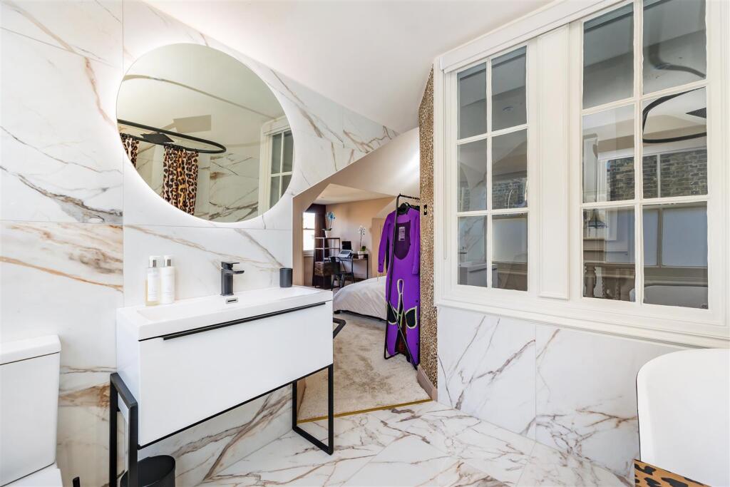 Second Avenue, 23, Flat 9-4.JPG