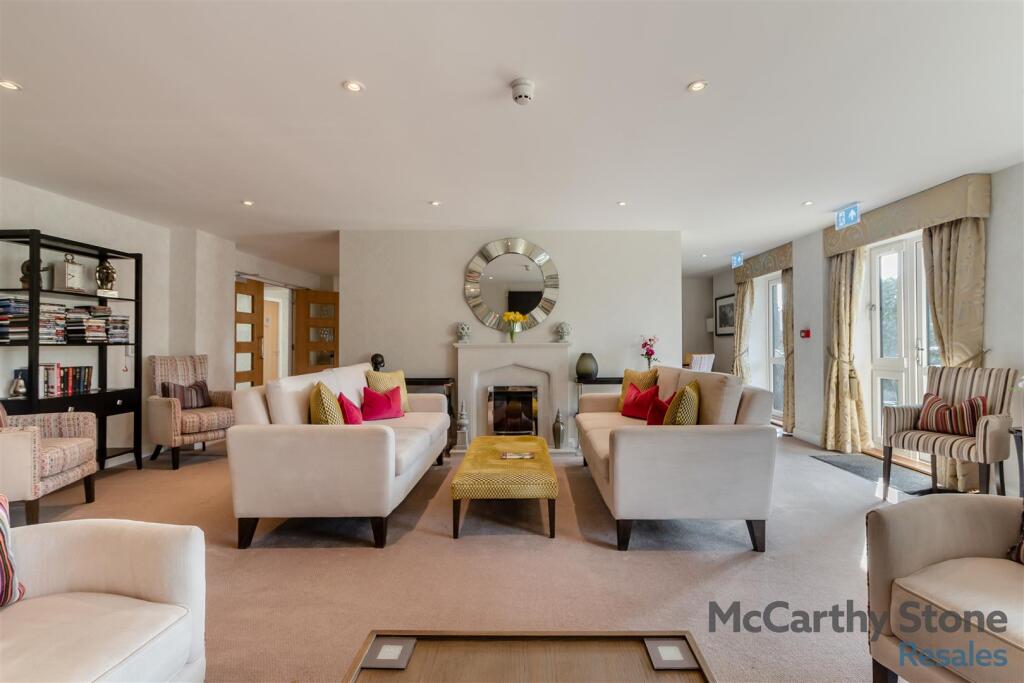8638982-interior03.jpg