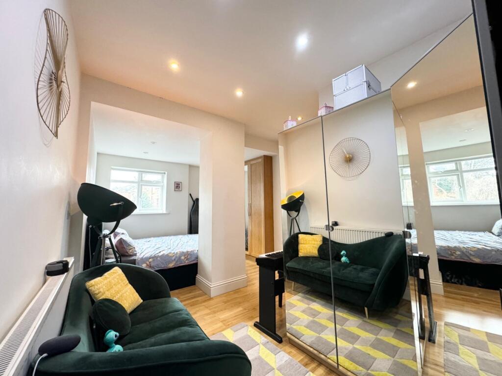 Bedroom 2.jpeg