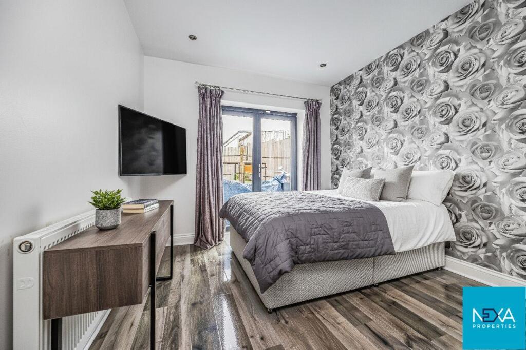 Untitled design (10).jpg