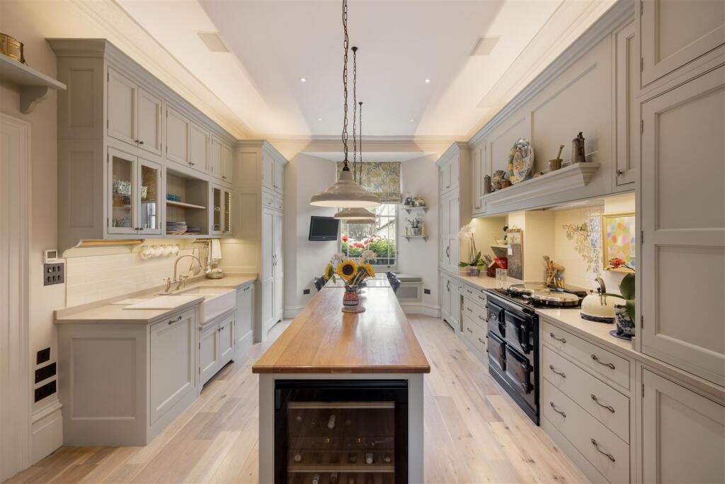 Maskells-32 Norland Square-37_Hi.jpg