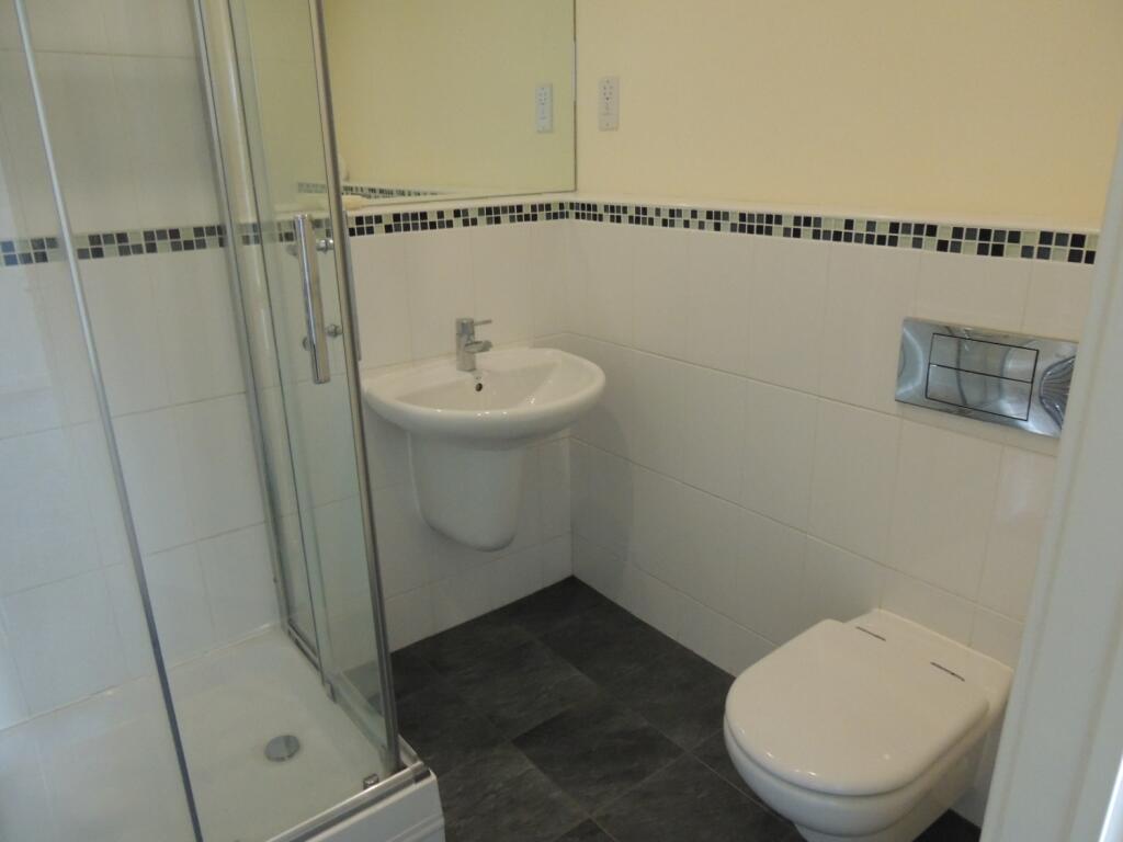 329 Dalgin Place en-suite