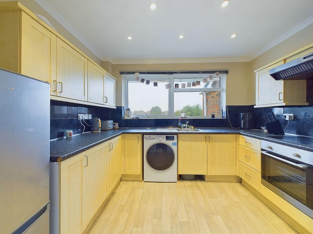 CAM03519G0-PR0127...