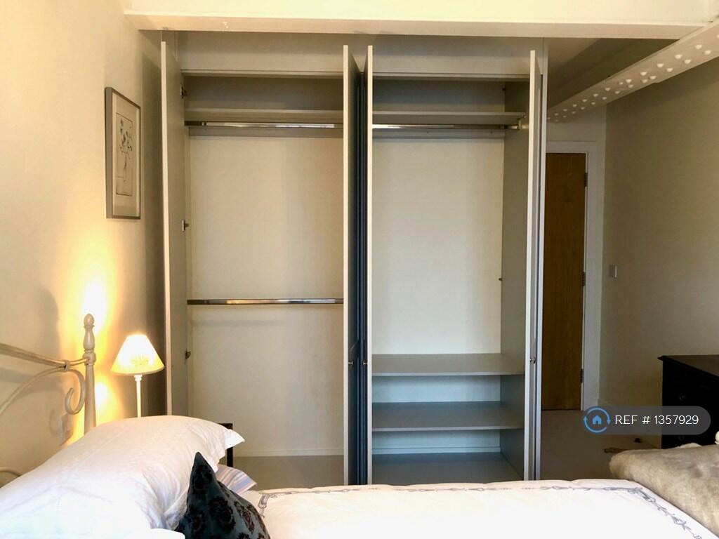 Spacious Storage In Wardrobes