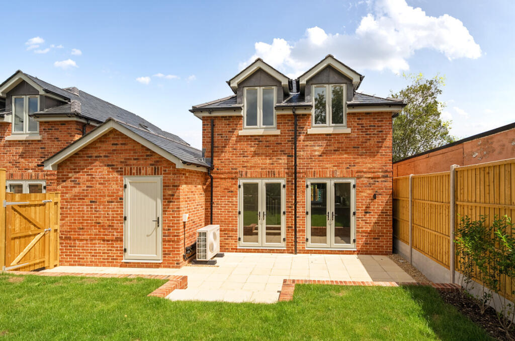 1320665-2-686bcde...