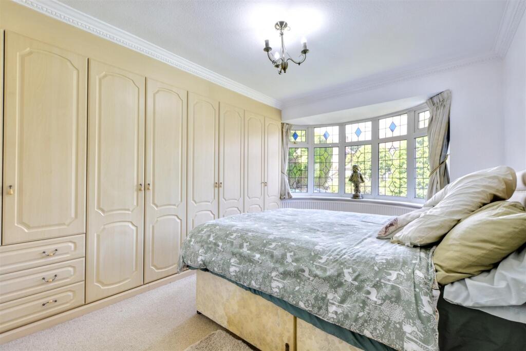 Bedroom 1_1.jpeg
