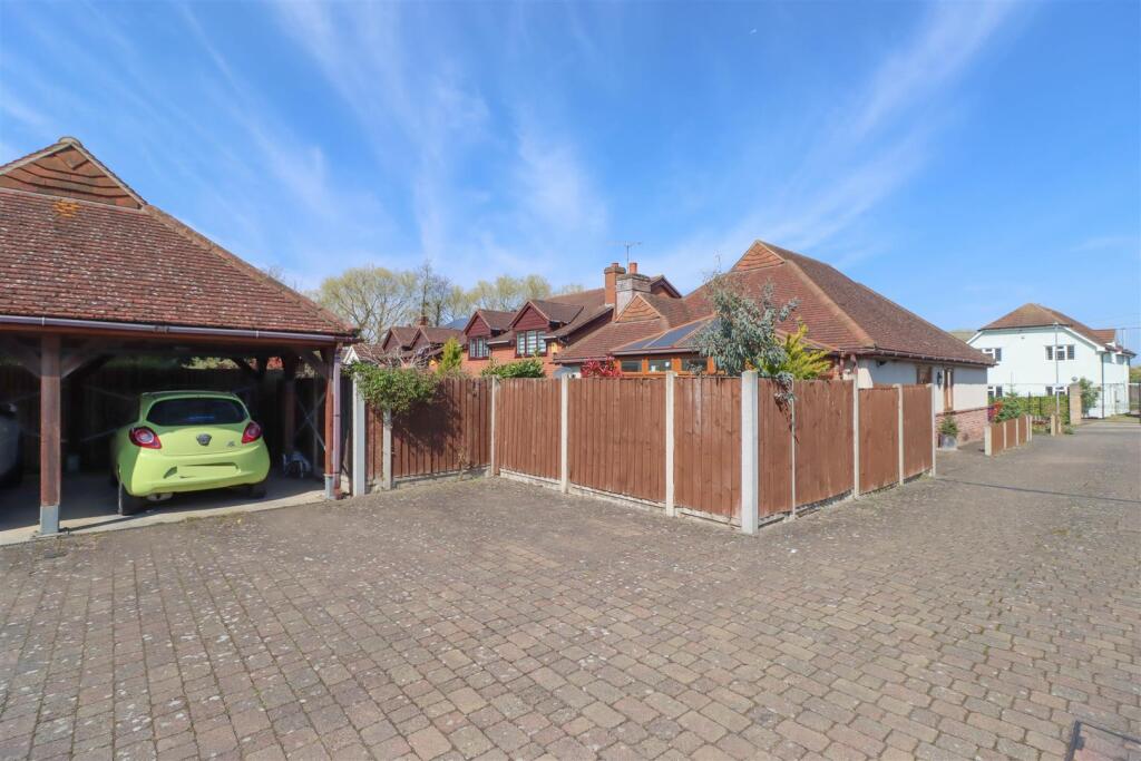 4 LITTLE OAK MEWS-3.jpg