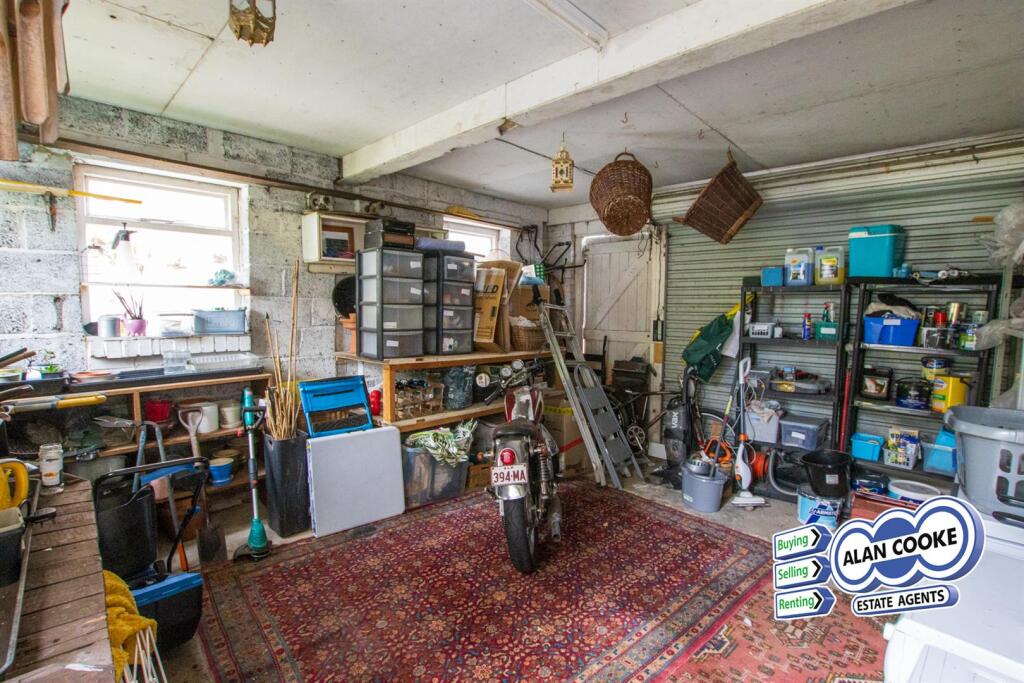 INTEGRAL DOUBLE WIDTH GARAGE