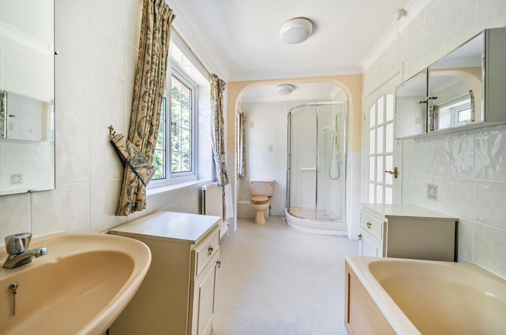 1321190-12-686ead...