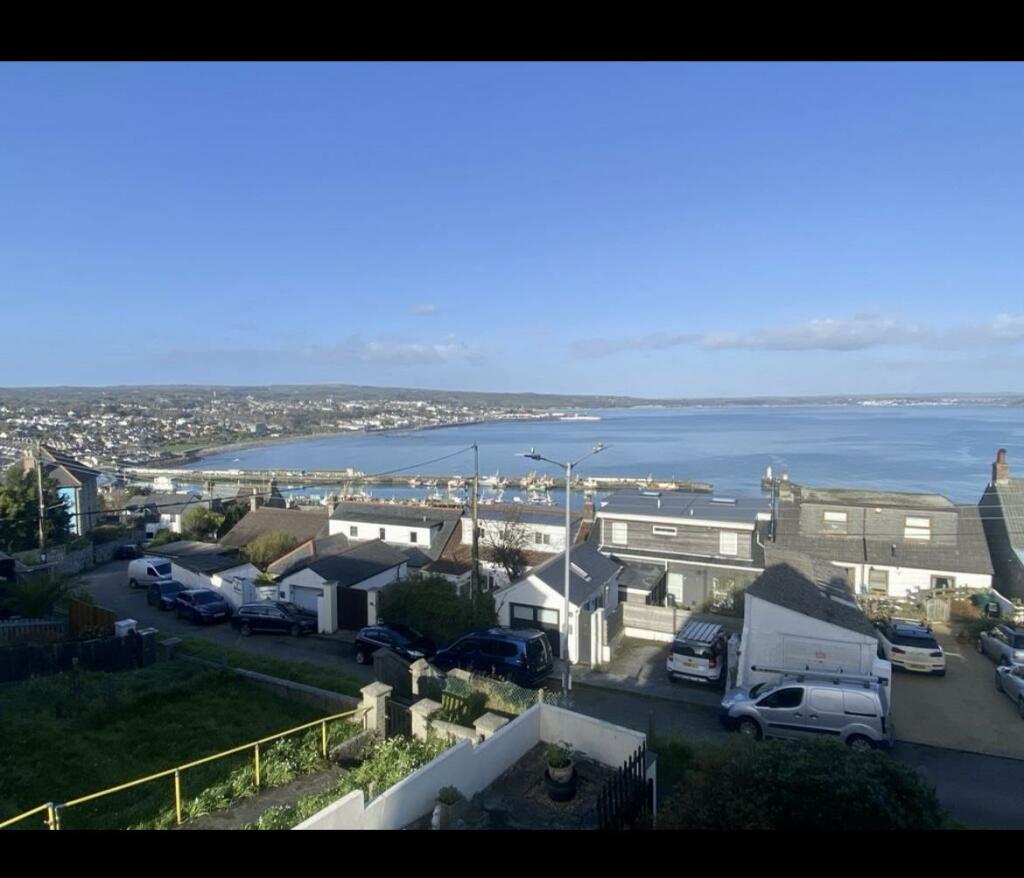 Gardens &amp; Sea Views