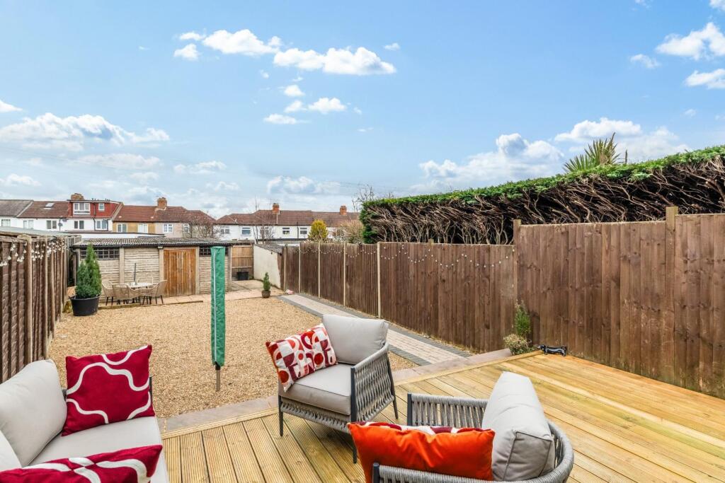 BOSCOMBE ROAD (16).jpg