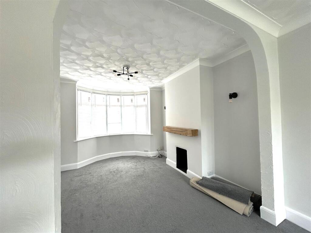 lounge with fireplace.jpg