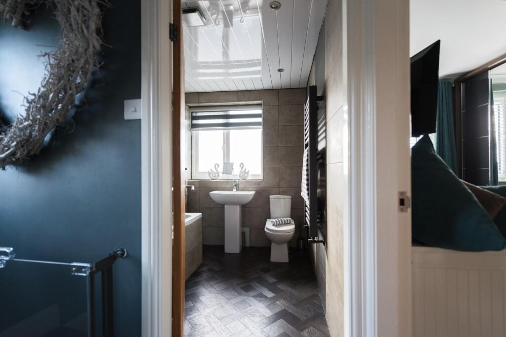 150LyminsterRoad(Interior)-15.jpg